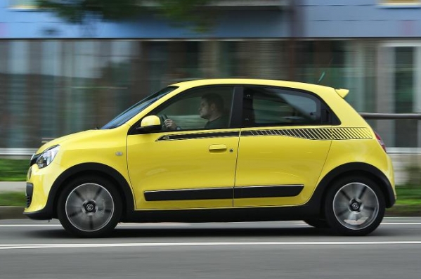 https://wcar.sets.lv/cars/Renault/Twingo hečbeks/1421672492-renault-twingo-ll-12.JPG